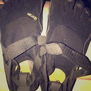 Five TOE Shoes by Vibram